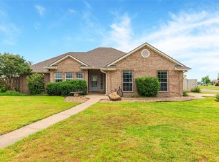 709 Billups Cir, Van Alstyne, TX 75495