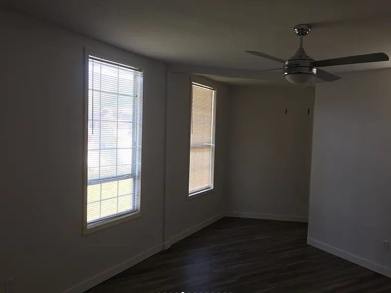 100 Dinn Dr #6 — Photo 9