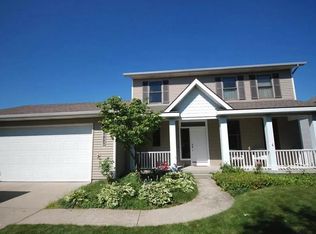 9027 Alanada Dr SE, Caledonia, MI 49316