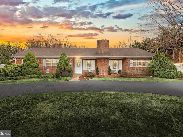 517 Berlin Rd, New Oxford, PA 17350