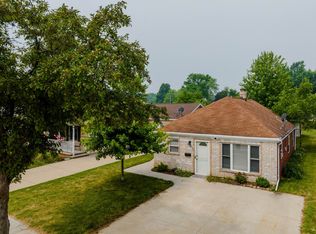 913 Jefferson St, Little Chute, WI 54140
