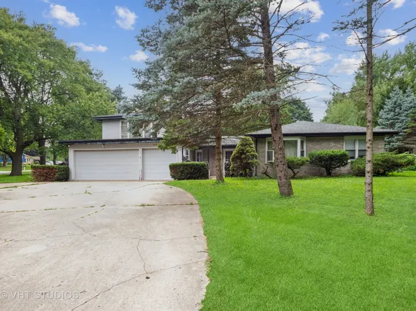 30W440 Whitney Rd, West Chicago, IL 60185