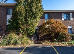 4 Kings Ct, Hatboro, PA 19040
