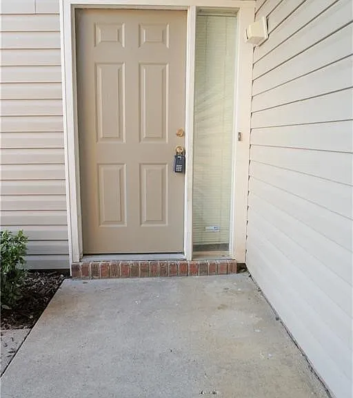 685 Bartons Landing Pl #1 — Photo 3