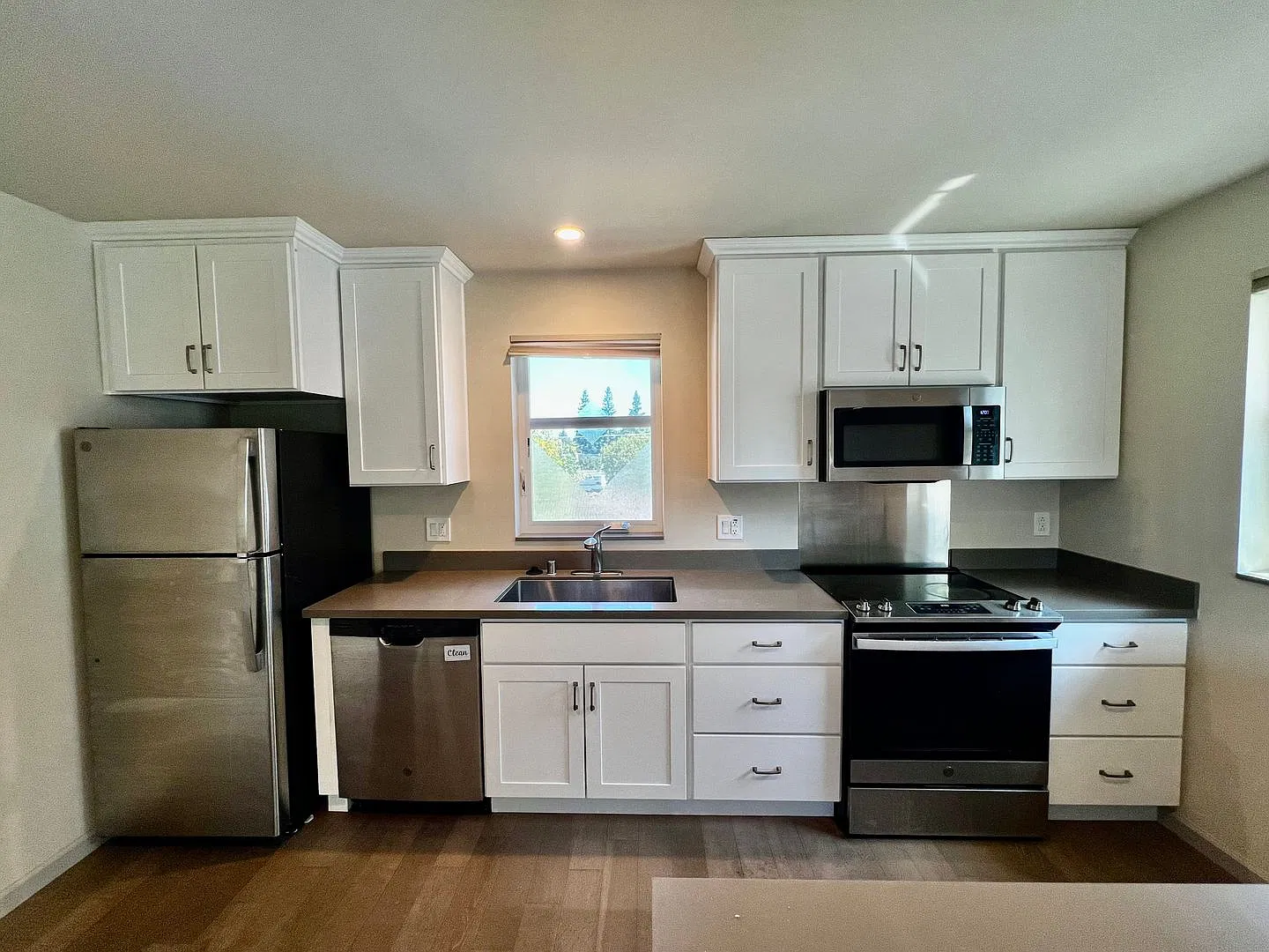 2025 Avy Ave, Menlo Park, CA 94025 — Photo 3