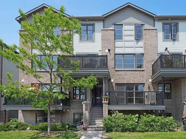 763 Chapman Mills Dr, Ottawa, ON K2J 5X2