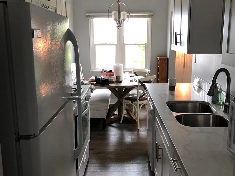 703 E Providencia Ave #102 — Photo 20