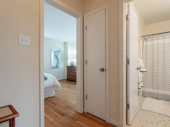 Meadowbrook Apartments