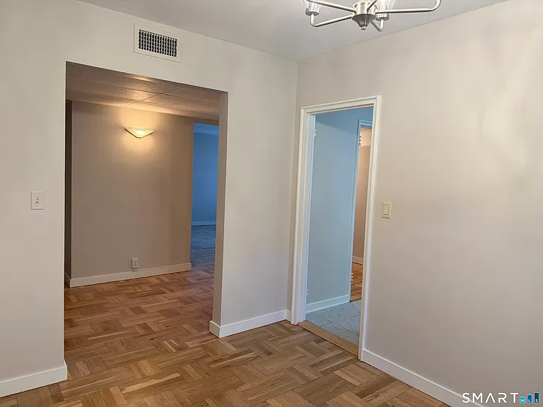 20 Outlook Ave #102 — Photo 15