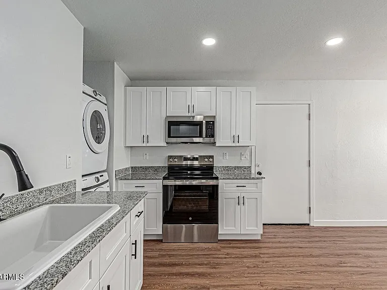 341 S Mountain Rd #4 — Photo 6