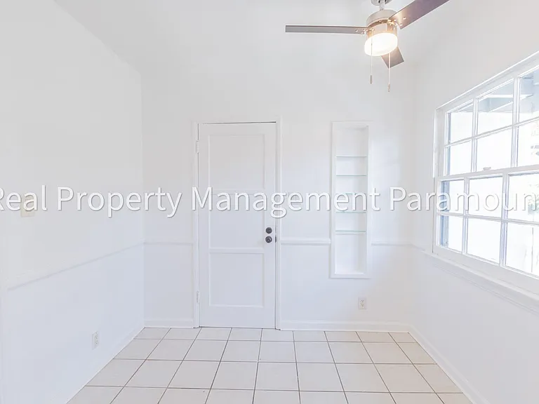 1460 S Orange Grove Ave — Photo 15