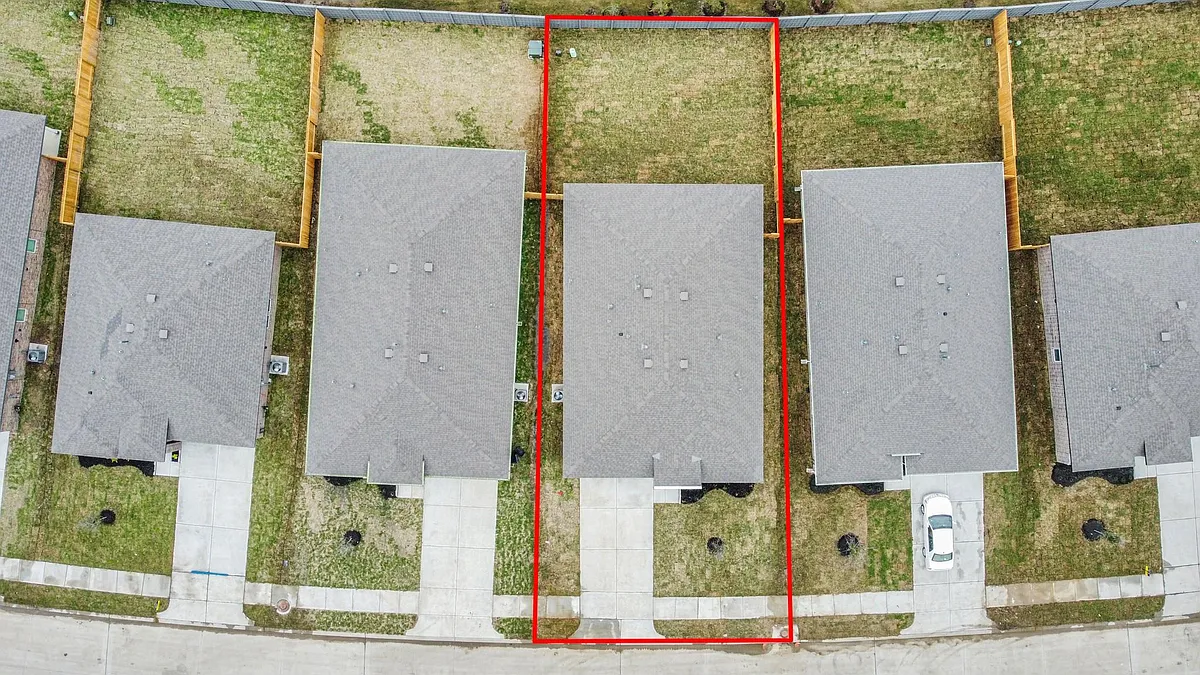 Building Photo - 7731 Suffolk Valley Ln
