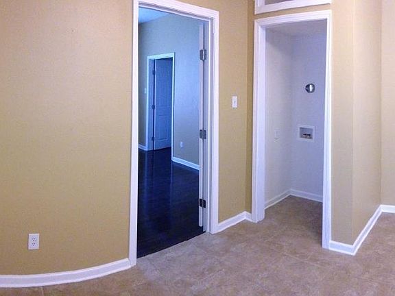 4th image of 4936 Touro St