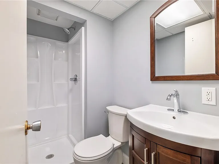 16 Wheatfield Dr — Photo 19
