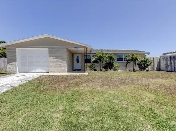 2712 Gardner Pl, Holiday, FL 34691