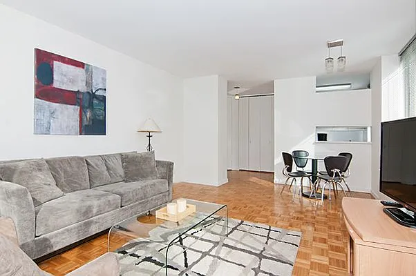 Rented by Empire State Properties | media 9