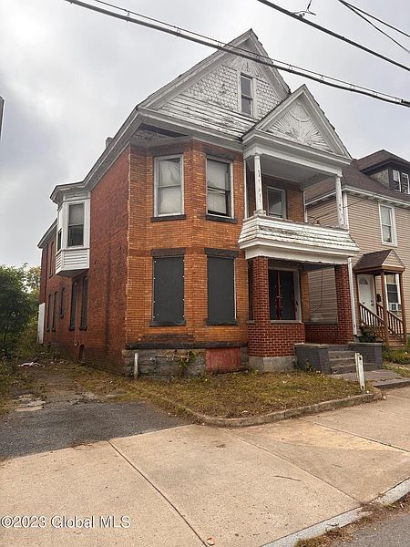 3rd image of 463 Hulett Street