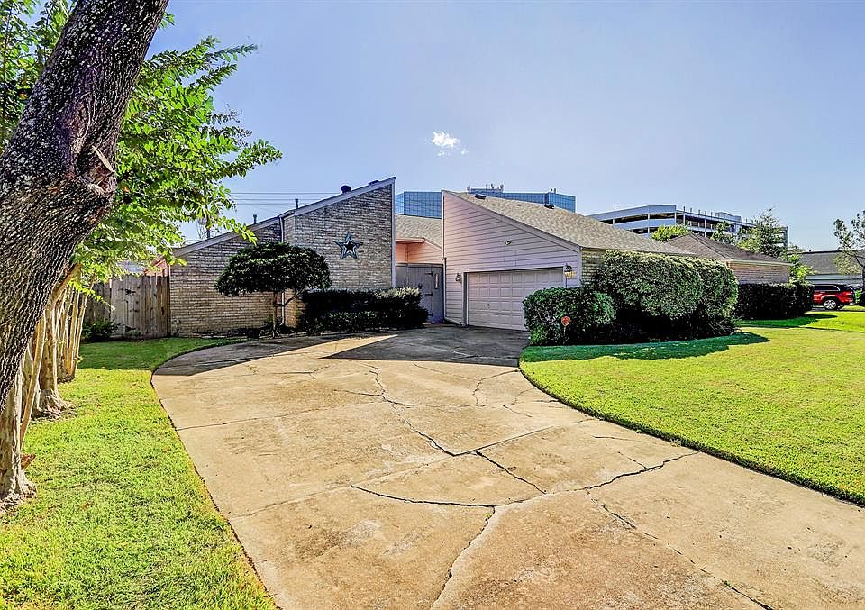 2nd image of 11515 Wickersham Ln