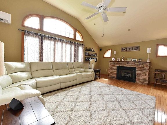 5th image of 2209 6th St