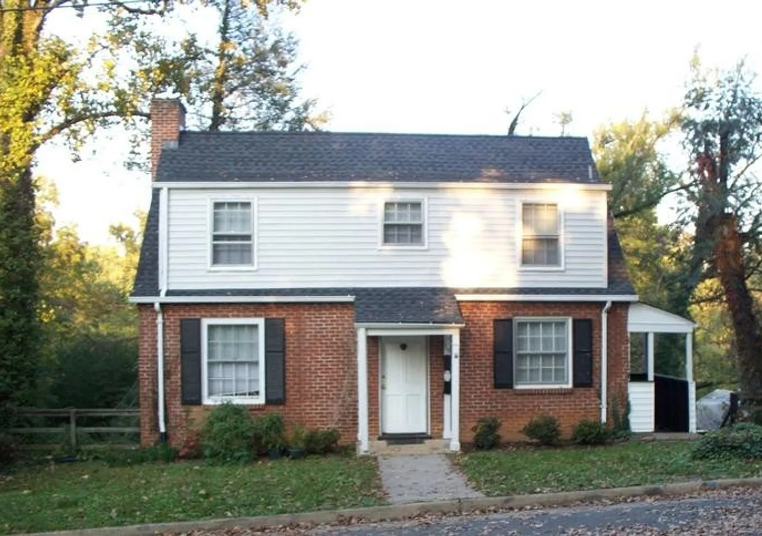 2027-2028 School Year Location! Location! Location! 7 bdrms 3 bath - 119 Washington Ave — Photo 1