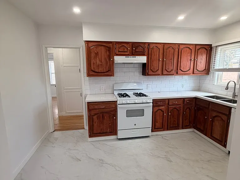 14436 Longworth Ave — Photo 9