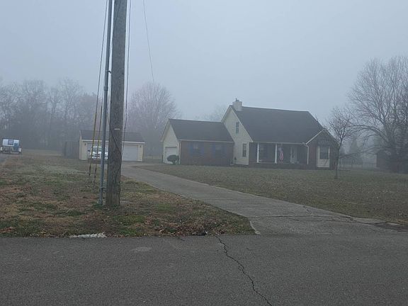 3rd image of 10028 Roanoke Dr