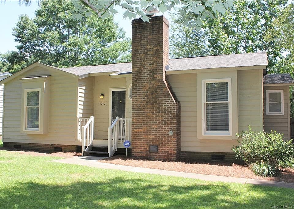 1st image of 3042 Chenango Dr