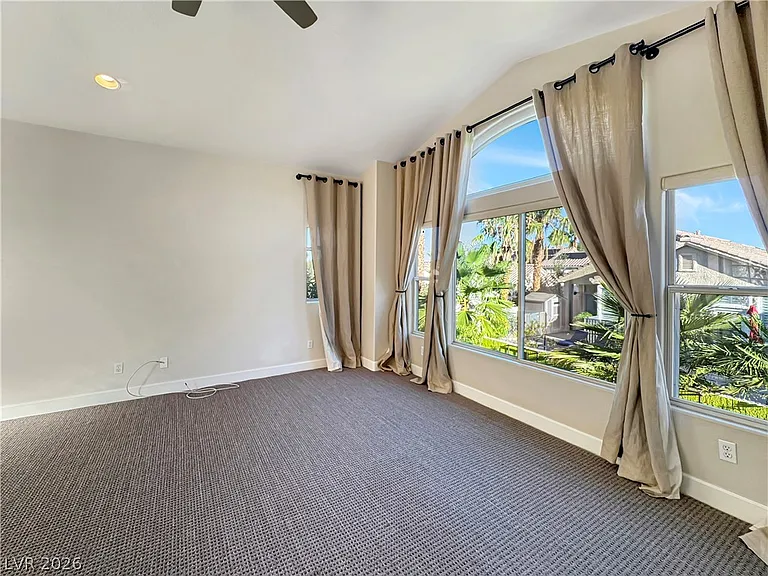 1352 Fox Acres Dr — Photo 23