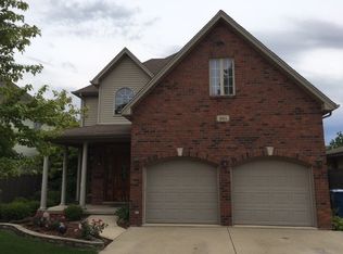 1615 Nicholson St, Crest Hill, IL 60403