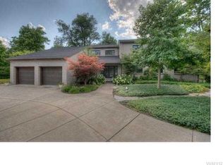110 Indian Trail Rd, Williamsville, NY 14221