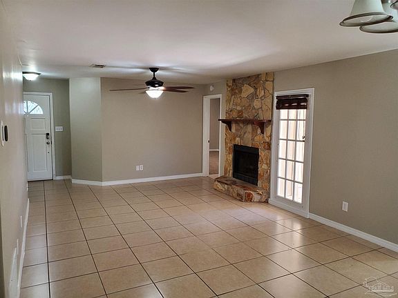 4th image of 4135 Elmcrest Dr
