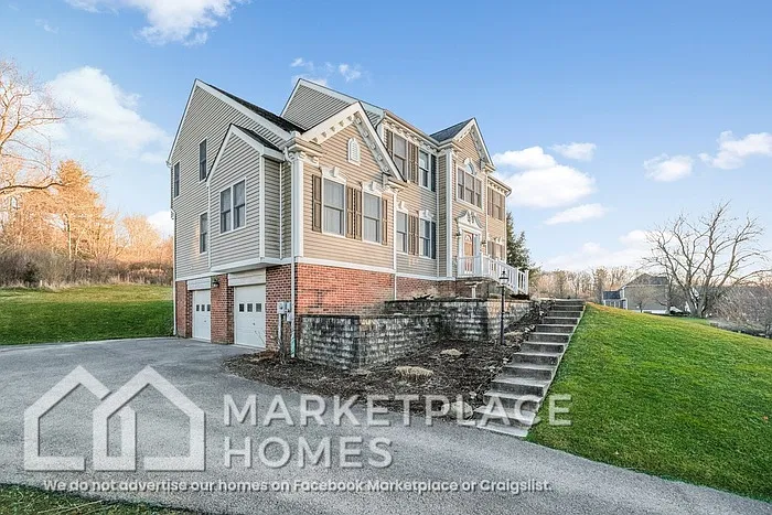 4 bed, 4.5 bath, 3000 sqft, $3,525 — Photo 3