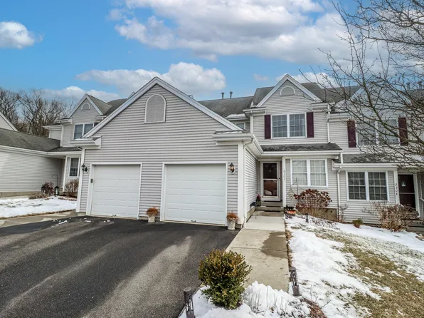 2303 Pinnacle Way #2303, Danbury, CT 06811