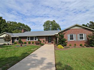 950 Arbor Rd, Winston Salem, NC 27104