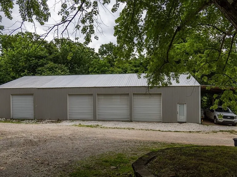 13582 S Highway 170 — Photo 29