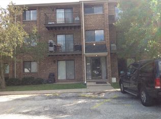 1779 Rand Rd APT 1B, Des Plaines, IL 60016
