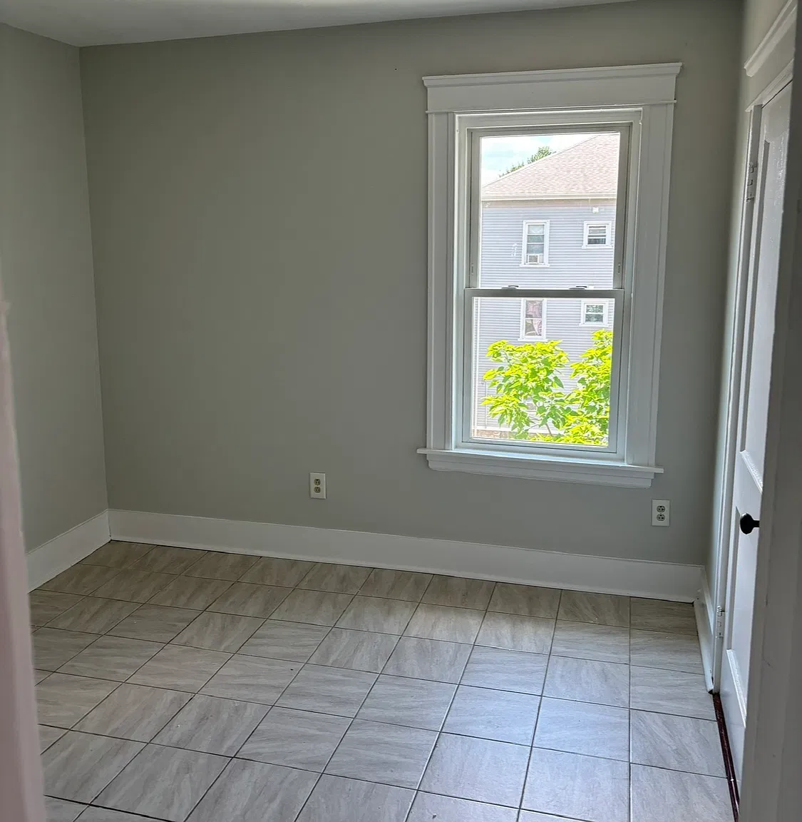 2 bed, 920 sqft, $1,500 — Photo 2