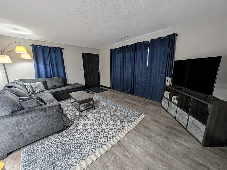 2214 Fruitland Blvd SW — Photo 2