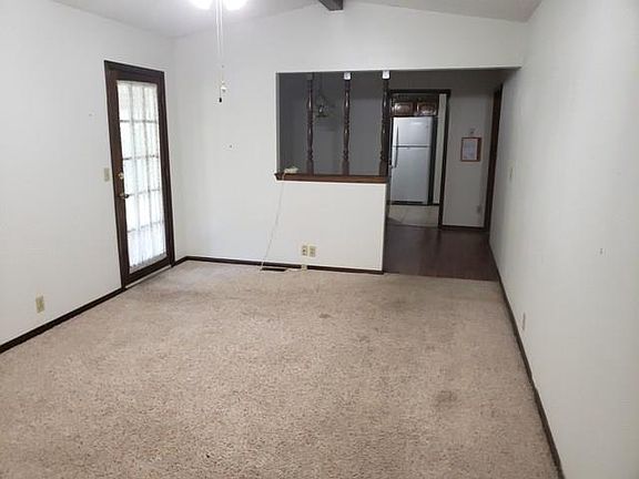 4th image of 857 W Wrangler Blvd #9