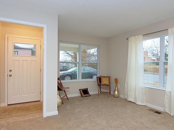 5th image of 1208 Cedar Ave