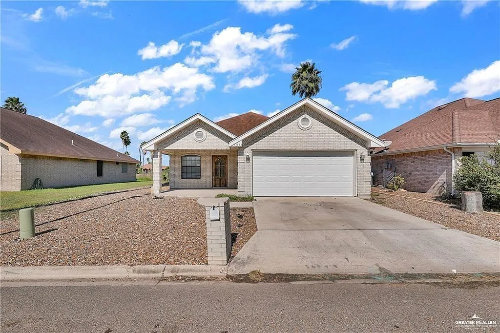 2 bed, 2.0 bath, 1375 sqft, $1,325 — Photo 1