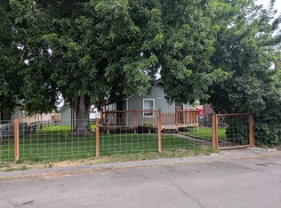 234 SW 3rd St, Redmond, OR 97756