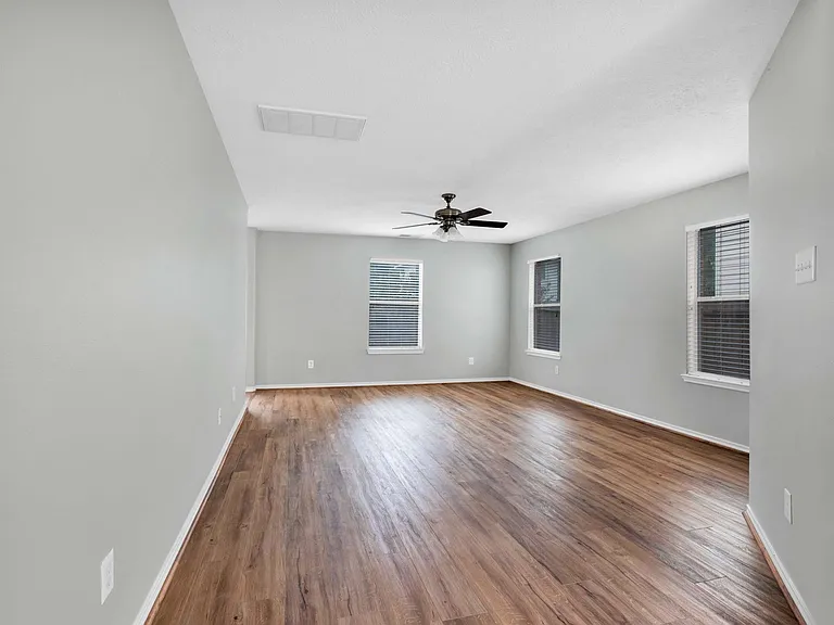 7215 Cool Springs Ct — Photo 5