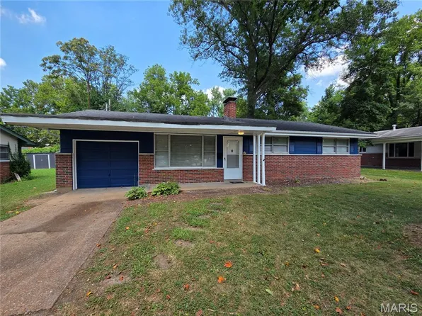 2321 Noll Dr, Saint Louis, MO 63136