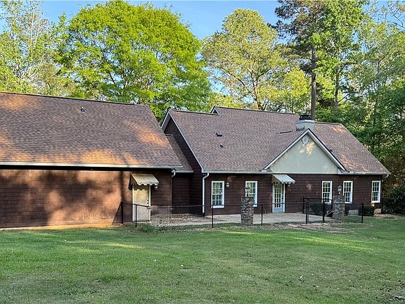 2nd image of 8943 Lee Road 379