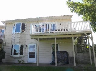 384 School Rd SW, Hutchinson, MN 55350