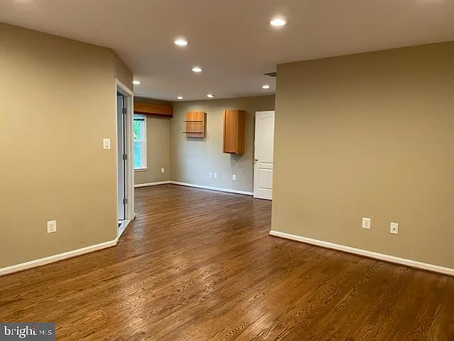 9419 Spruce Tree Cir — Photo 14