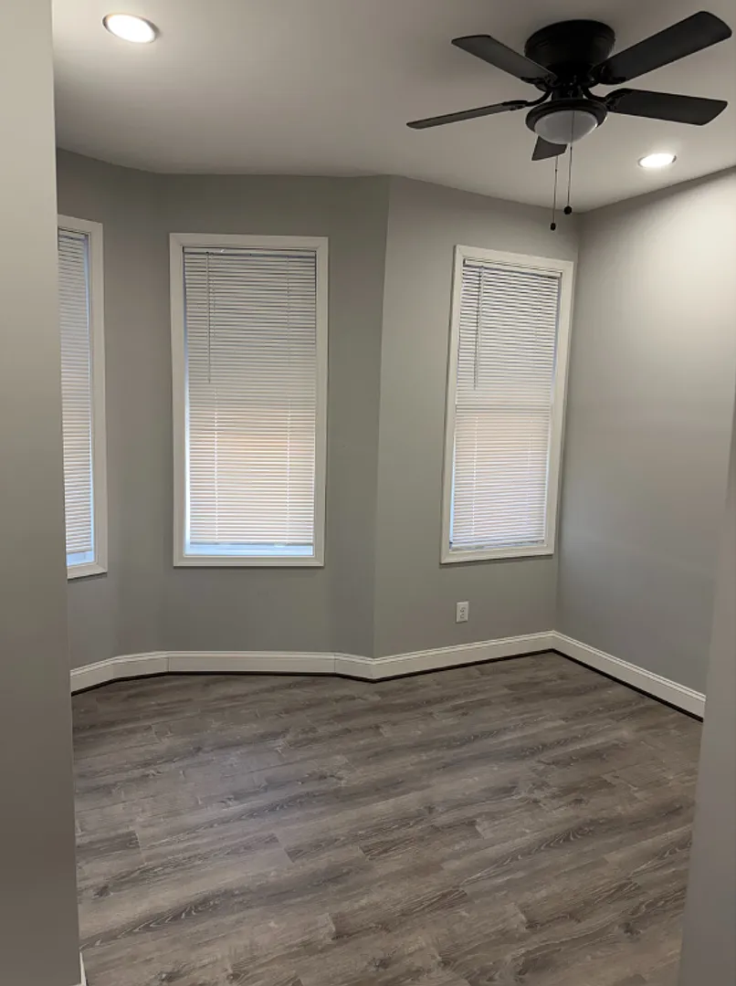 1927 Harlem Avenue $850 Available (Private Bath) — Photo 2