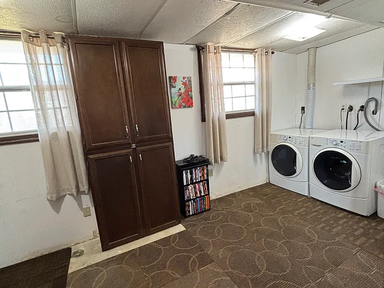 607 Jonadel Ln NW — Photo 10