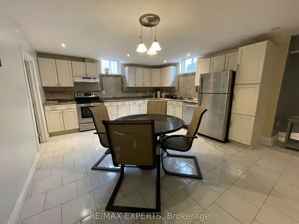 145 Columbus Ave #Basement, Vaughan, ON L4L 7H1